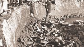 Rayer Bazar killing fields..jpg