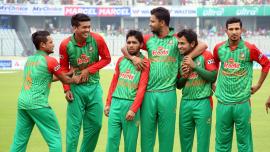 Mashrafe-and-his-mates-NS.jpg