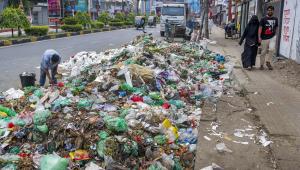 Khulna waste on road_9dfc.jpg