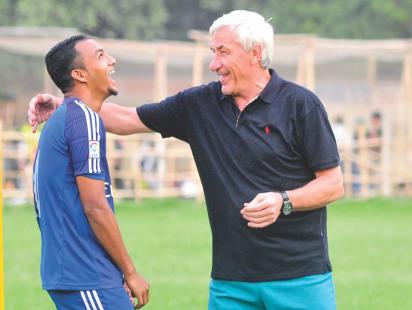Abahani coach Goerge Kottan.jpg