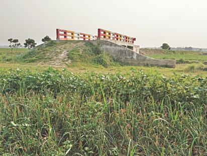 Bridges that bridge little