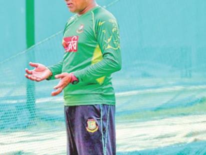 CHANDIKA HATHURUSINGHA.jpg