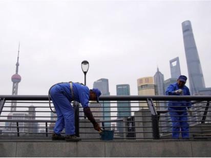 china cut gdp target.jpg