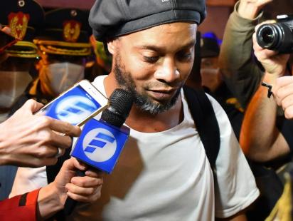 ronaldinho released.jpg