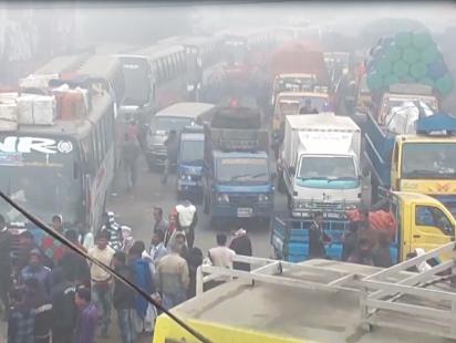 Vehicles stuck 1.jpg