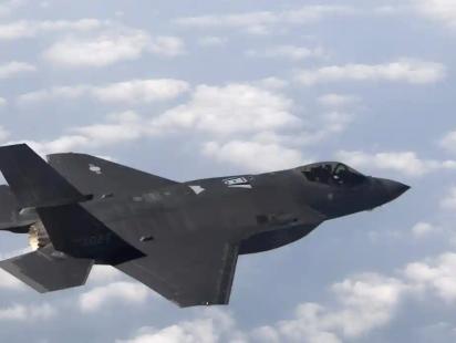us-fighter-jet-f-22.jpg