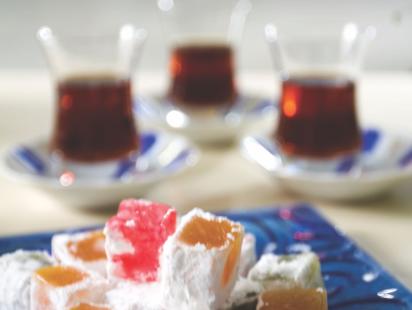 A touch of Eid glam for your table!