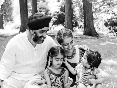 harjit-sajjan-and-family.jpg