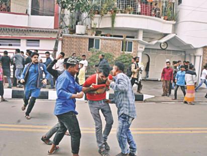 Motorcade of Dr Kamal attacked