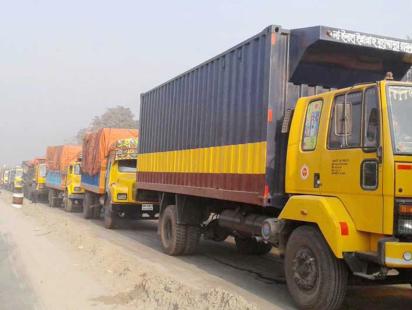train_hits_truck_2.jpg