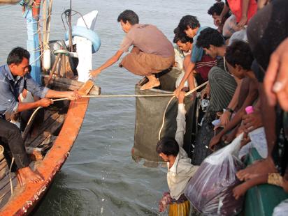 Rescuing Rohingya migrants