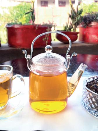 yellow-tea.jpg