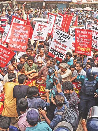 Rampal protesters.jpg