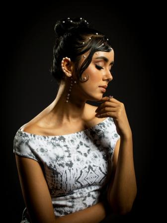 Pearls in your hair 2