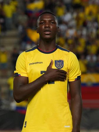 moises_caicedo_ecuador.jpg