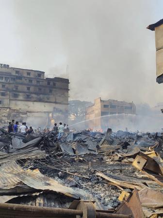 Bangabazar fire photo story_ccd5.jpg