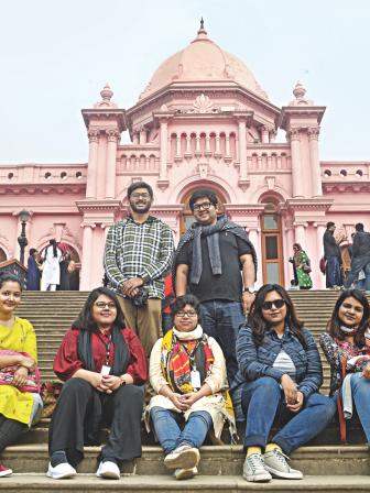 ahsan_manzil.jpg