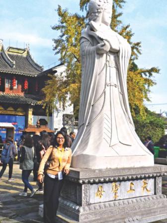 The statue of Goddess Mazou at the Tianfei Palace.