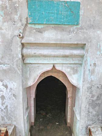 mosque3.jpg
