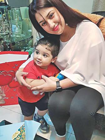 Dhaliwood Popular Actress Apu Biswas