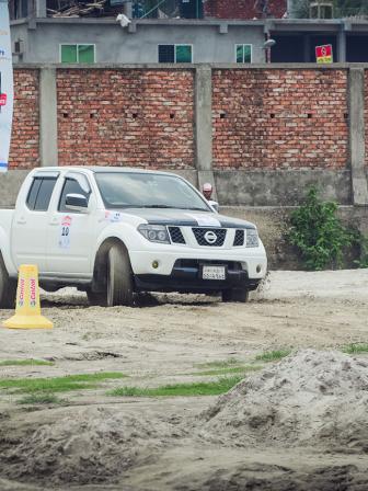 Those cones died a good death. Nissan Navara kills them gracefully. 