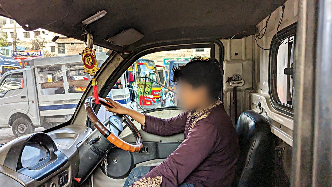 Childhood trapped in leguna