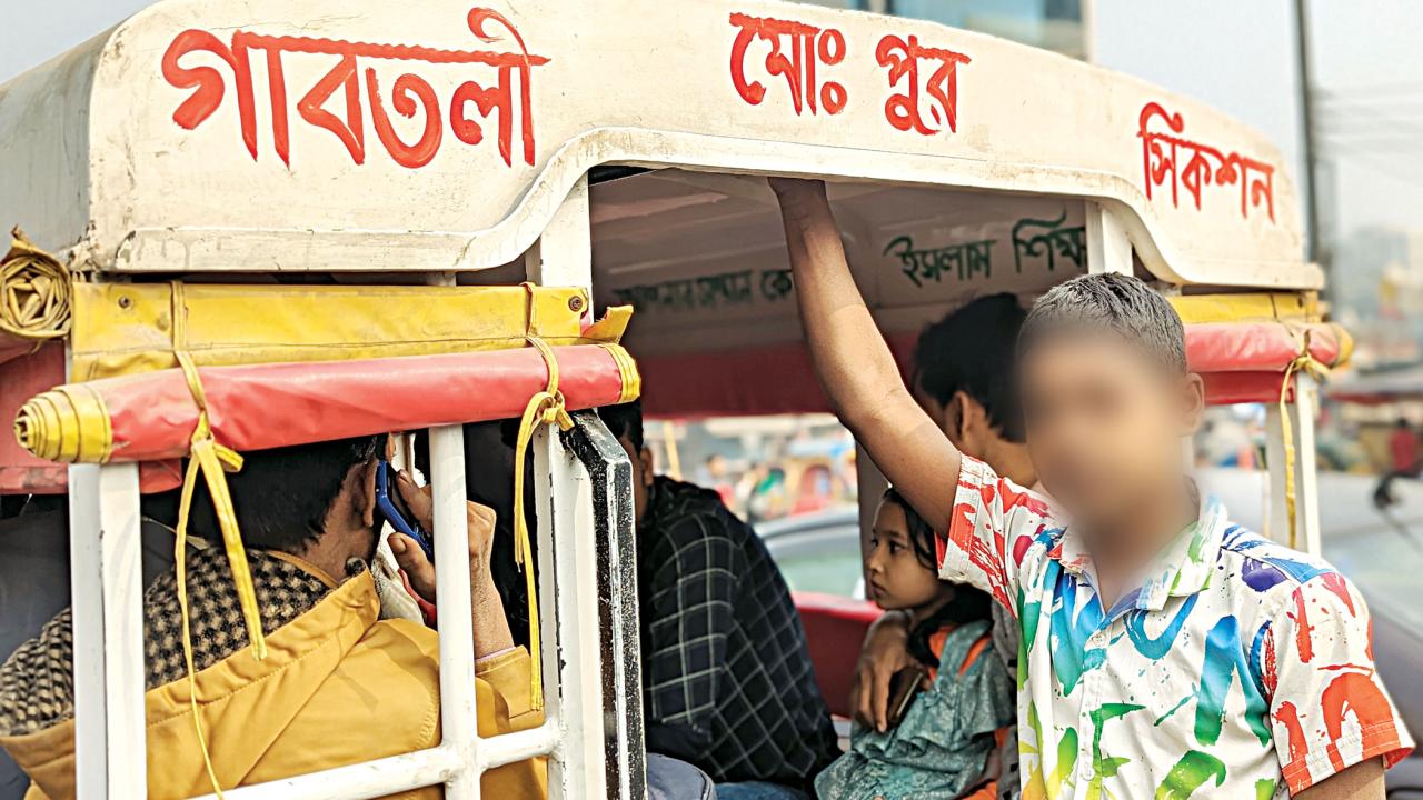 Childhood trapped in leguna