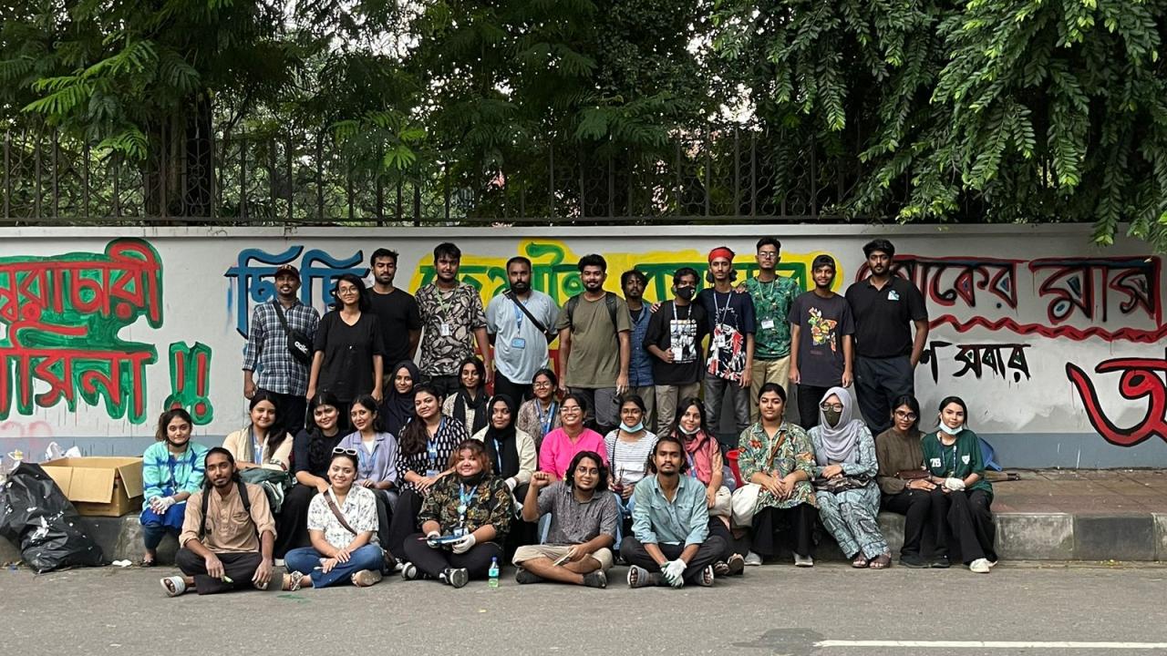 From rockstar to ‘jharudar’, no work is small for exemplary musicians 