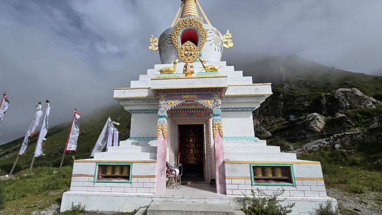 a_monastery_near_kyanjin_gumba.jpeg